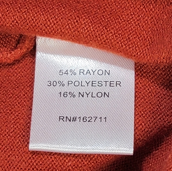 Love Ellie Mia Back Detail V-Neck Sweater Burnt Orange Women's Size Medium - Picture 7 of 11